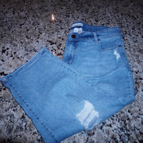 Lane Bryant Flex Magic Waistband Curvy Fit High-Rise Pedal (Capris) - Picture 3 of 4